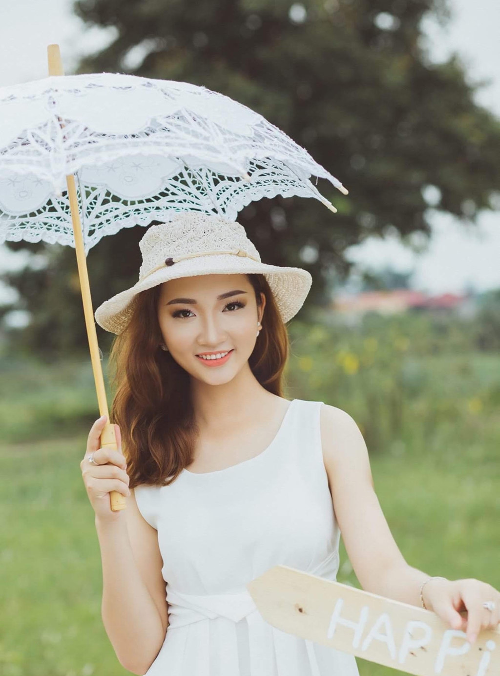 Những câu chuyện xúc động của thí sinh Hoa hậu Hoàn vũ Việt Nam 2017