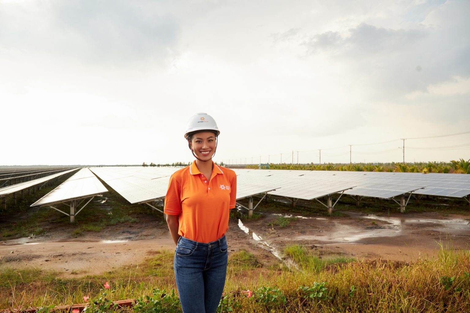 KIM DUYÊN LÀM ĐẠI SỨ VIETNAM SOLAR PARK, TRUYỀN TẢI THÔNG ĐIỆP VỀ NĂNG LƯỢNG SẠCH