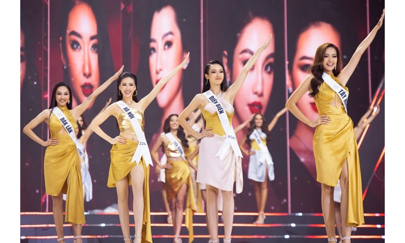 Thời trang Thái Tuấn tuyệt đẹp tại chung kết Miss Universe Viet Nam 2022