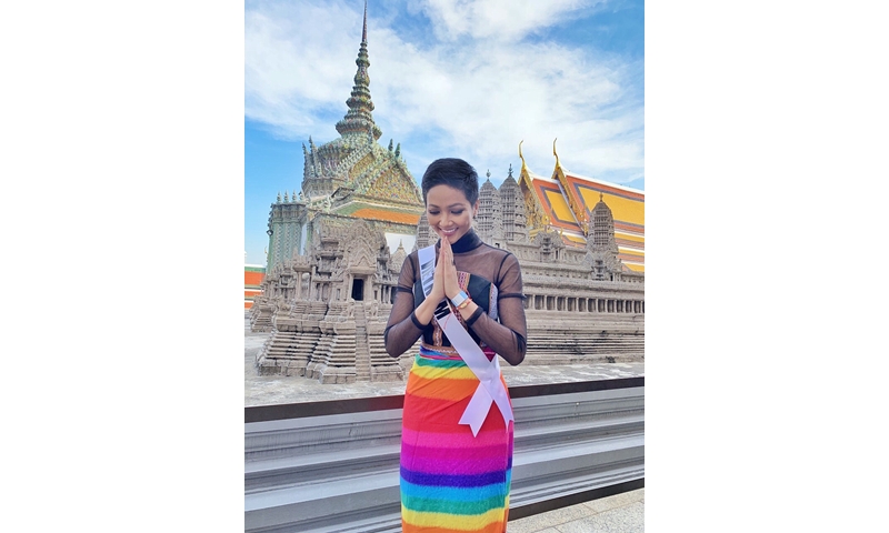 H'Hen Niê mặc váy cầu vồng ủng hộ cộng đồng LGBT và làm hành động đẹp lấy lòng hàng triệu fan Thái Lan