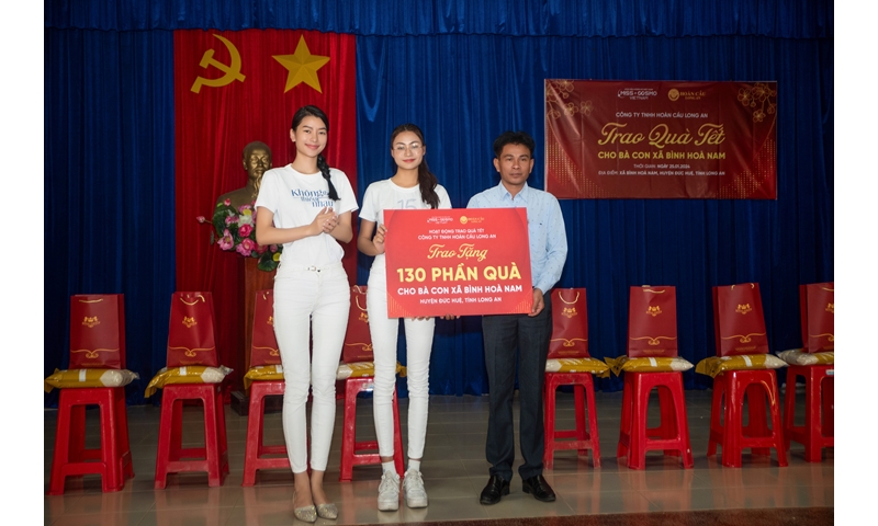 HOA HẬU XUÂN HẠNH, Á HẬU HOÀNG NHUNG TRAO QUÀ TẾT CHO NGƯỜI D N HỘ NGHÈO VÀ NHÀ TÌNH THƯƠNG CHO BÀ CON TỈNH LONG AN