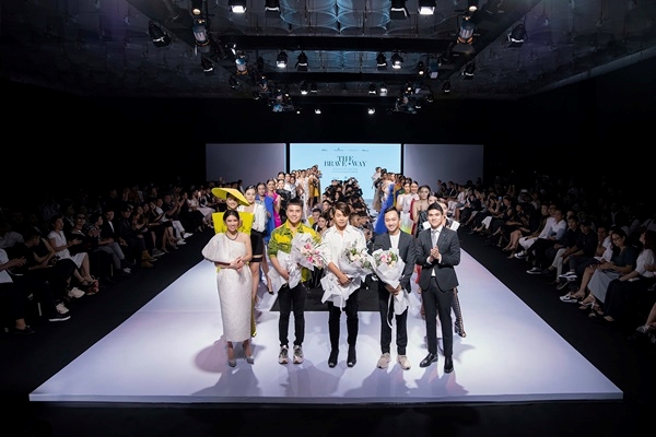 Mãn nhãn phần trình diễn của Top 60 Hoa hậu Hoàn vũ Việt Nam 2019 tại Fashion Show “The Brave Way”