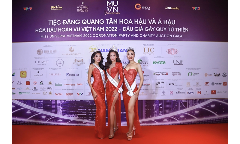 TOP 3 HOA HẬU HOÀN VŨ VIỆT NAM 2022 ĐẤU GIÁ TỪ THIỆN QUYÊN GÓP HƠN 2 TỶ ĐỒNG CHO HOẠT ĐỘNG THIỆN NGUYỆN 