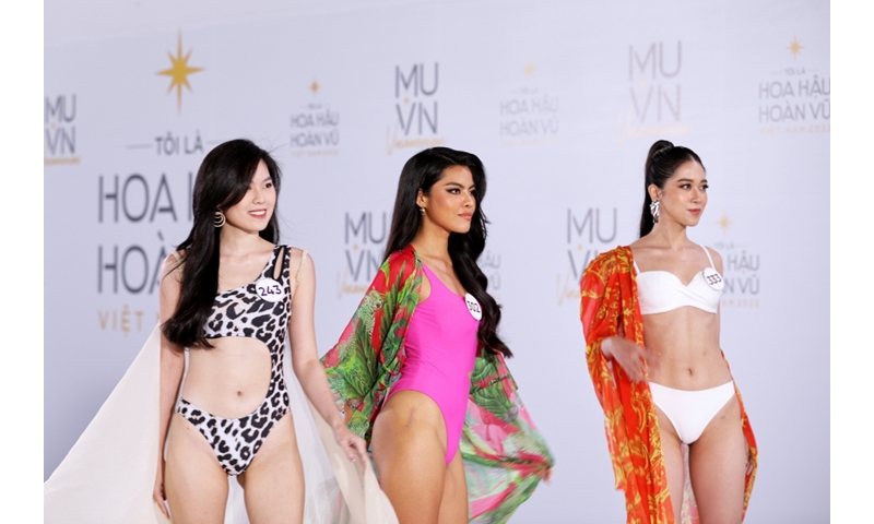 Thí sinh Hoa hậu Hoàn vũ Việt Nam 2022 khoe dáng nóng bỏng trong phần thi Bikini