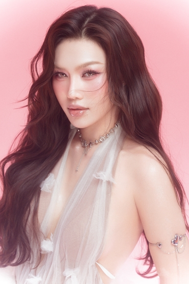 Á HẬU HOÀN VŨ VIỆT NAM 2025 ĐỖ CẨM LY: “TUỔI 22, TÔI CHỌN BƯỚC ĐI CHẬM MÀ CHẮC ĐỂ PHÁT TRIỂN BỀN VỮNG”