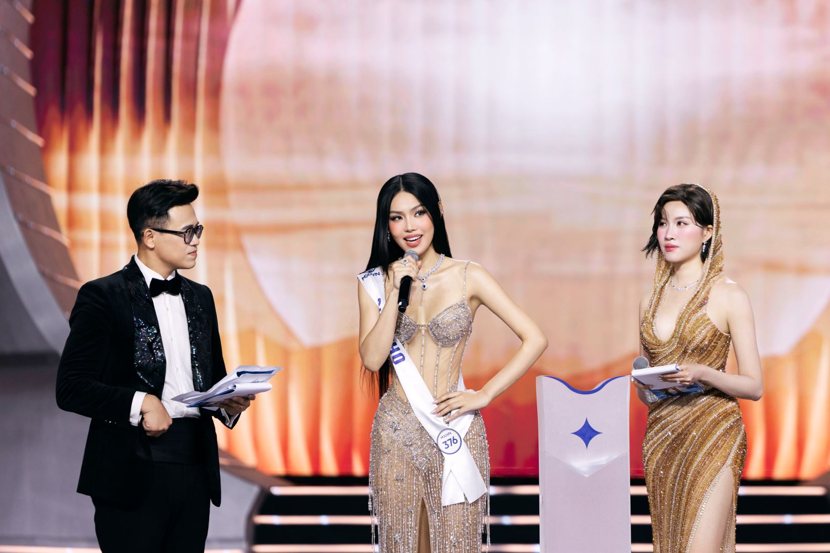 NGUYỄN HOÀNG PHƯƠNG LINH CHÍNH THỨC ĐĂNG QUANG HOA HẬU HOÀN VŨ VIỆT NAM - MISS COSMO VIETNAM 2025