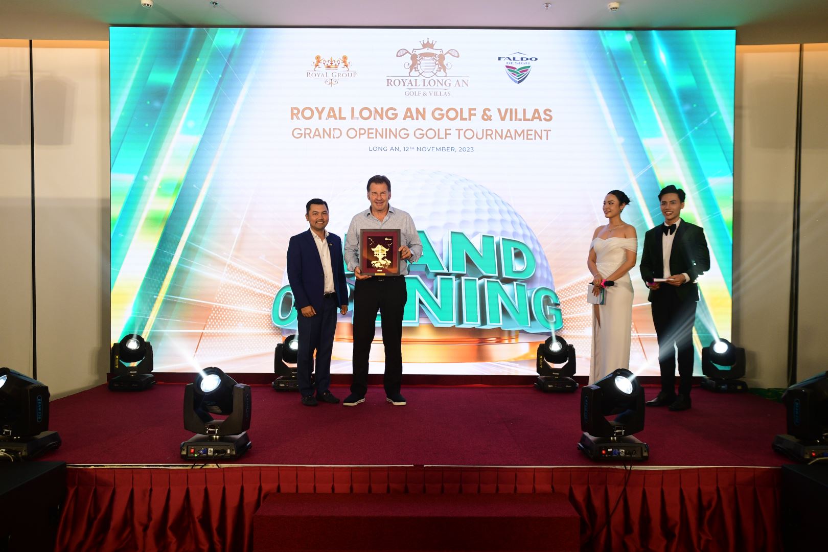 THAM DỰ KHAI TRƯƠNG SÂN GOLF ĐẲNG CẤP, TOP 3 HOA HẬU HOÀN VŨ VIỆT NAM 2022 THAM GIA GÂY QUỸ THÀNH CÔNG SỐ TIỀN TỪ THIỆN GẦN 1 TỶ ĐỒNG