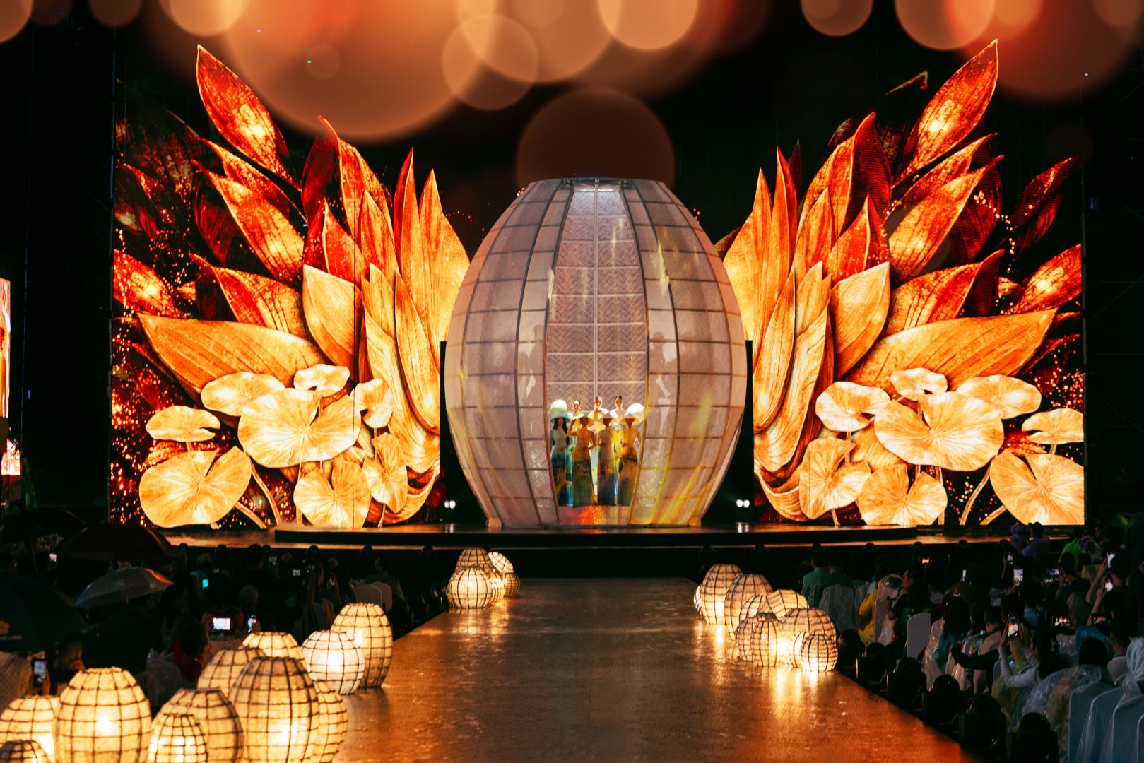 MỘT TUẦN HOẠT ĐỘNG NỔI BẬT: HOA HẬU, Á HẬU HOÀN VŨ VIỆT NAM VÀ MISS COSMO THAM GIA CÁC HOẠT ĐỘNG CỘNG ĐỒNG, LAN TỎA GIÁ TRỊ TÍCH CỰC ĐẾN VỚI XÃ HỘI