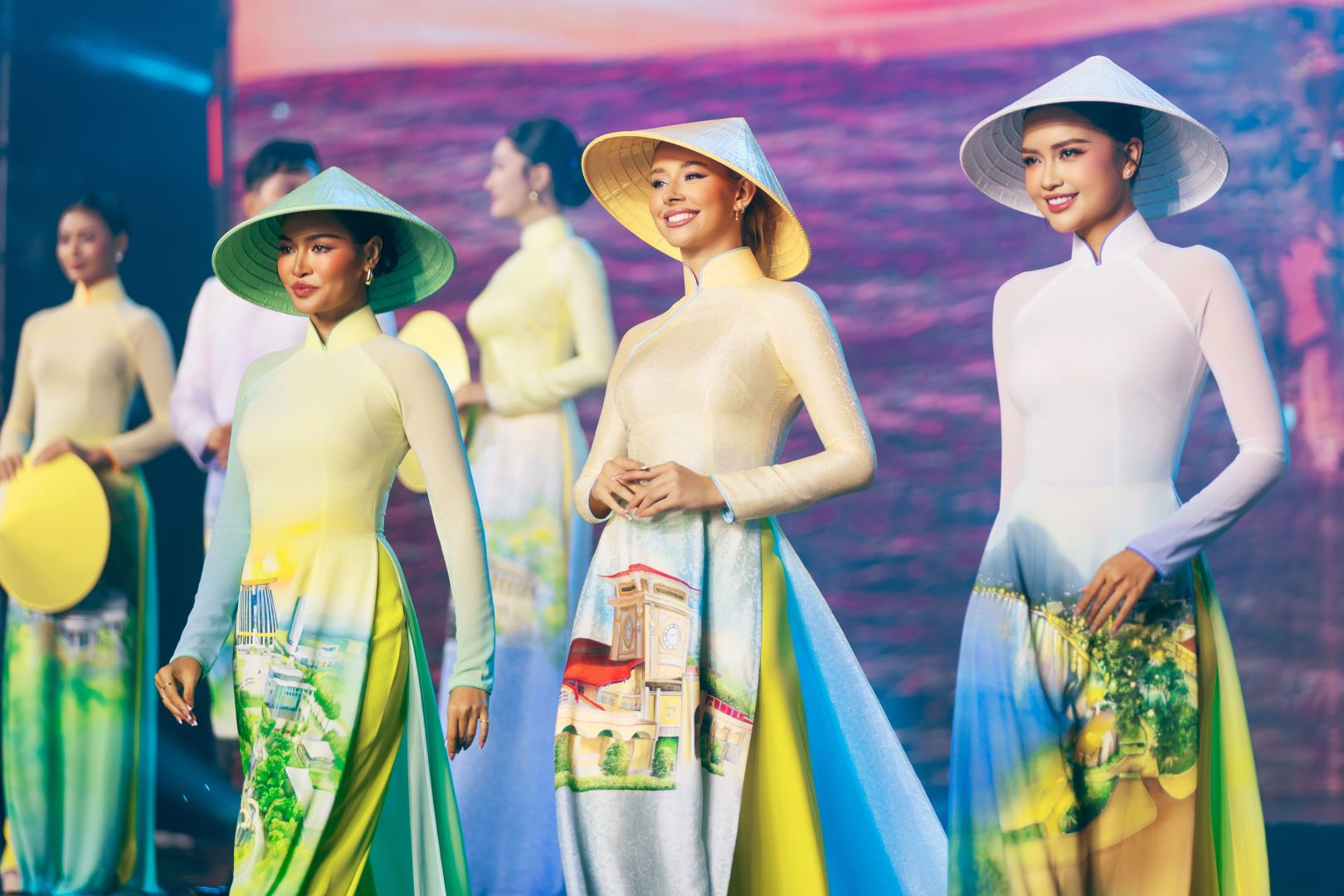 MỘT TUẦN HOẠT ĐỘNG NỔI BẬT: HOA HẬU, Á HẬU HOÀN VŨ VIỆT NAM VÀ MISS COSMO THAM GIA CÁC HOẠT ĐỘNG CỘNG ĐỒNG, LAN TỎA GIÁ TRỊ TÍCH CỰC ĐẾN VỚI XÃ HỘI