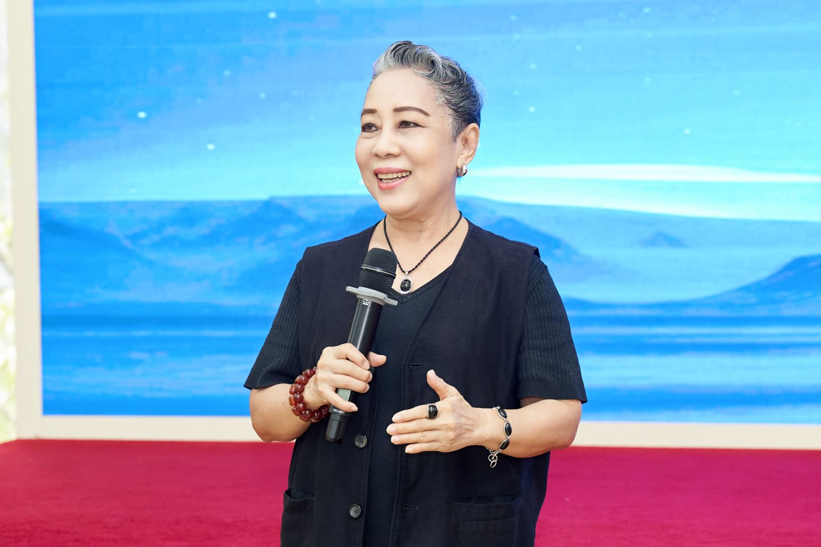 CHÍNH THỨC: HOA HẬU HOÀN VŨ VIỆT NAM - MISS COSMO VIETNAM 2025 CÔNG BỐ TOP 45 VÀ LÊN SÓNG CHUỖI HUẤN LUYỆN THỰC TẾ “COSMO CAMP”