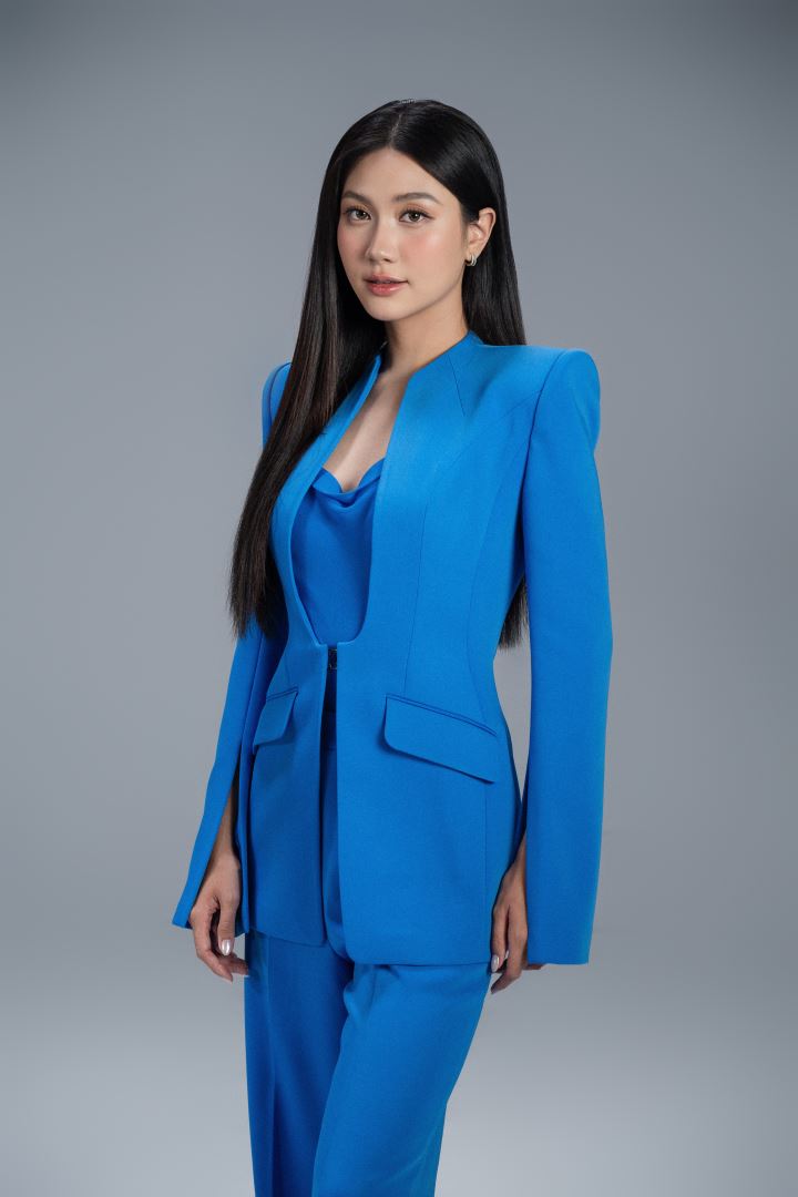 ​​HOA HẬU PHƯƠNG LINH ‘XUYÊN KHÔNG’ TRONG HÌNH HIỆU ROAD TO MISS COSMO 2025, HƯỚNG ĐẾN DẤU MỐC 100 NĂM QUỐC KHÁNH VIỆT NAM