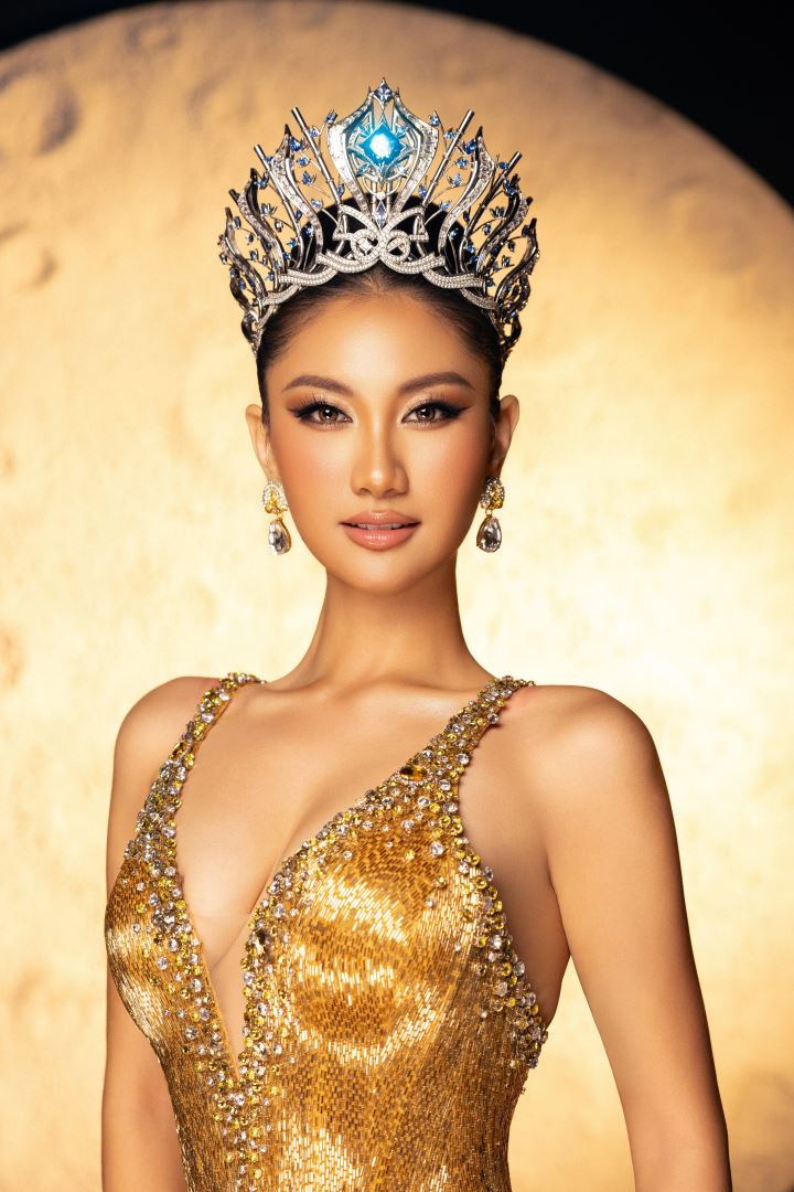 KHOẢNH KHẮC ĐẮT GIÁ: DÀN HOA HẬU, Á HẬU HOÀN VŨ CÁC MÙA HỘI TỤ, KHOE THẦN THÁI TRONG BỘ ẢNH “SĂN TRĂNG”