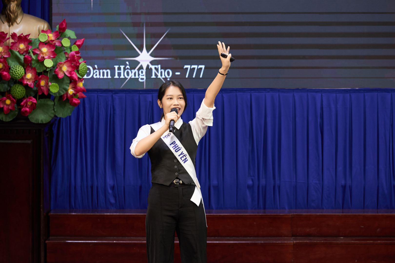 TOP 40 HOA HẬU HOÀN VŨ VIỆT NAM - MISS COSMO VIETNAM 2023 TỰ TIN THỂ HIỆN KHẢ NĂNG THUYẾT TRÌNH QUA PHẦN THI “NGƯỜI ĐẸP BẢN LĨNH”