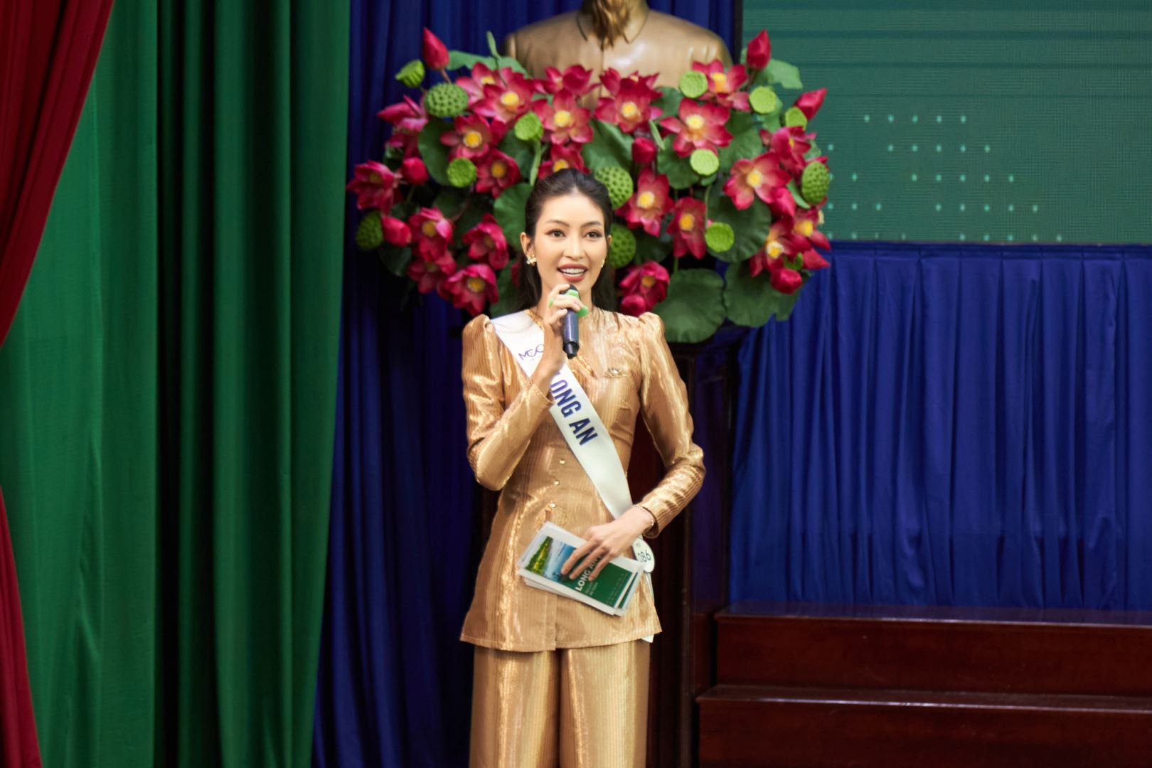 TOP 40 HOA HẬU HOÀN VŨ VIỆT NAM - MISS COSMO VIETNAM 2023 TỰ TIN THỂ HIỆN KHẢ NĂNG THUYẾT TRÌNH QUA PHẦN THI “NGƯỜI ĐẸP BẢN LĨNH”